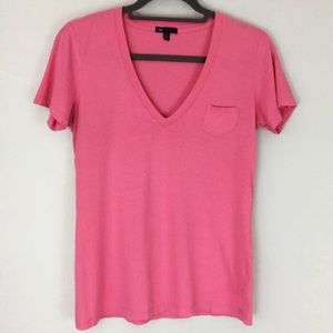 ✨ MAKE OFFER ✨

{GAP} VNECK POCKET TEE